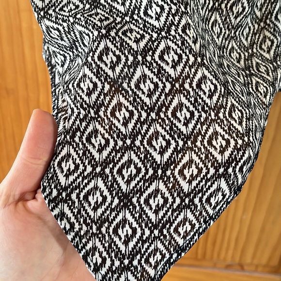 Flowy Buckle Tank Top - Picture 6 of 6